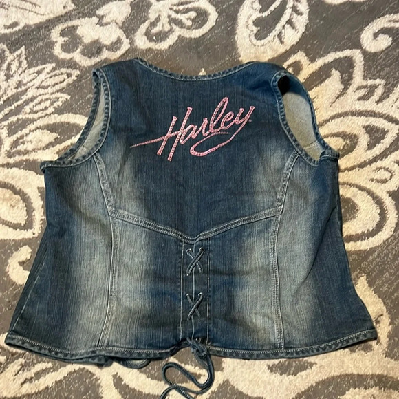Harley Davidson Jean vest. Zipper front. Rhinestone Harley on back. Size 1X - Picture 1 of 6